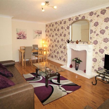 Doncaster - Boswell - Large Balcony Apartment - 2 Double Beds - 2 Bedrooms - Close To Town & Racecourse - Off Street Parking 2 Cars - Fast Wifi Exterior foto